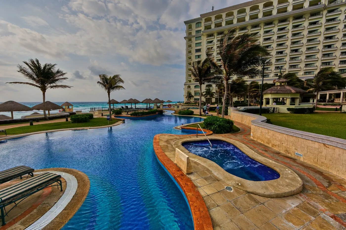 Resort & hotel grounds maintained by GRC Services